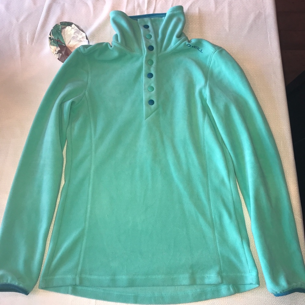 O’Neill funnel-neck soft Fleece Top.
